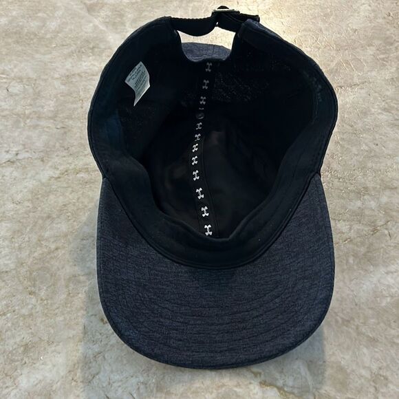 Under Armour Blue Lightweight Hat - Picture 5 of 5